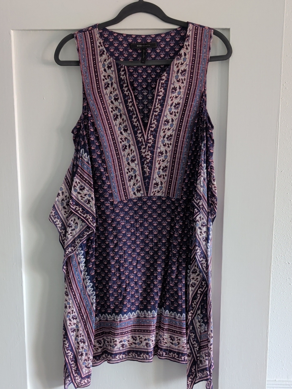 BCBGMaxAzria Sleeveless Printed Dress